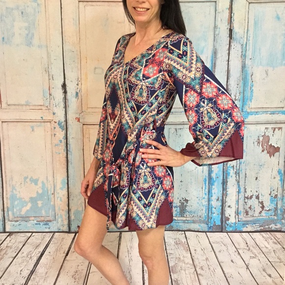Dresses & Skirts - Boho Bell Sleeve Dress
